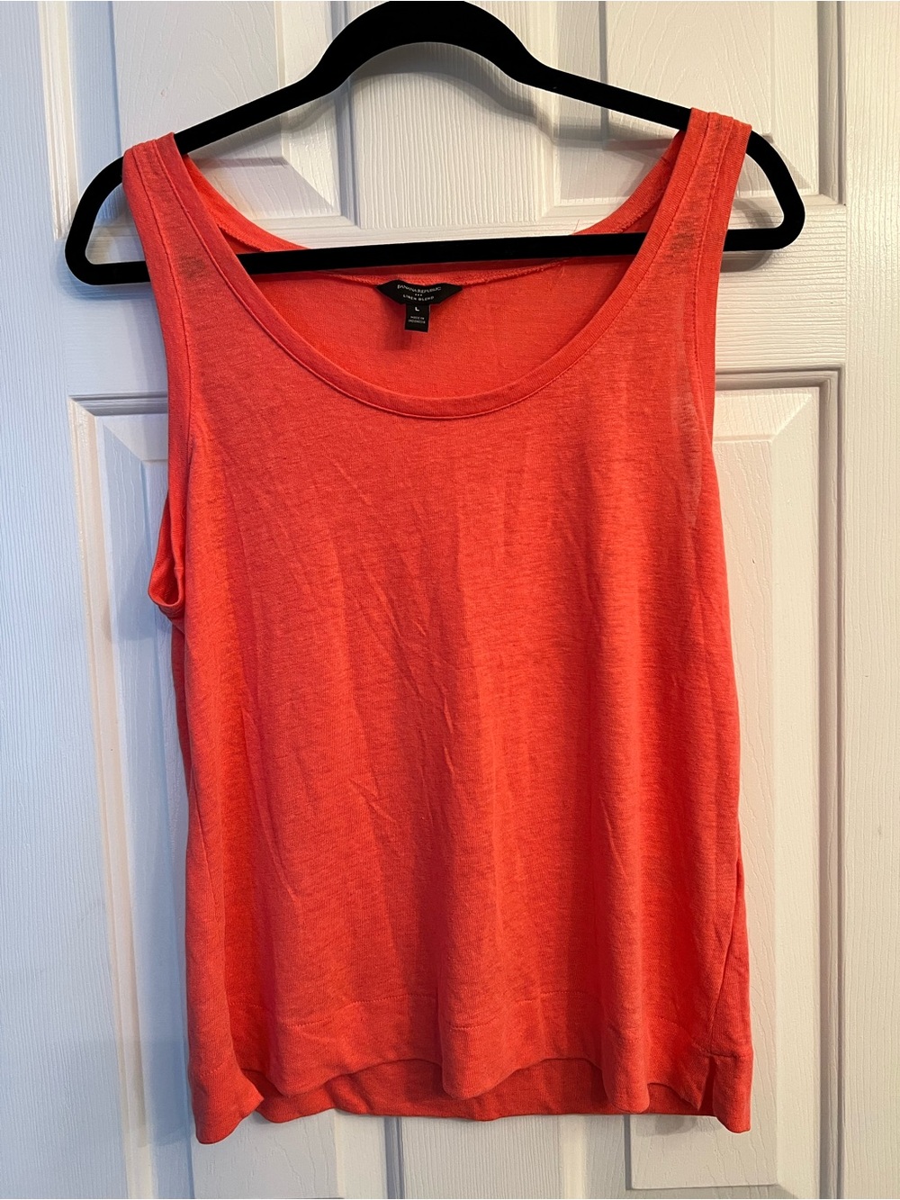 Banana Republic Bright Coral Scoop Neck Tank